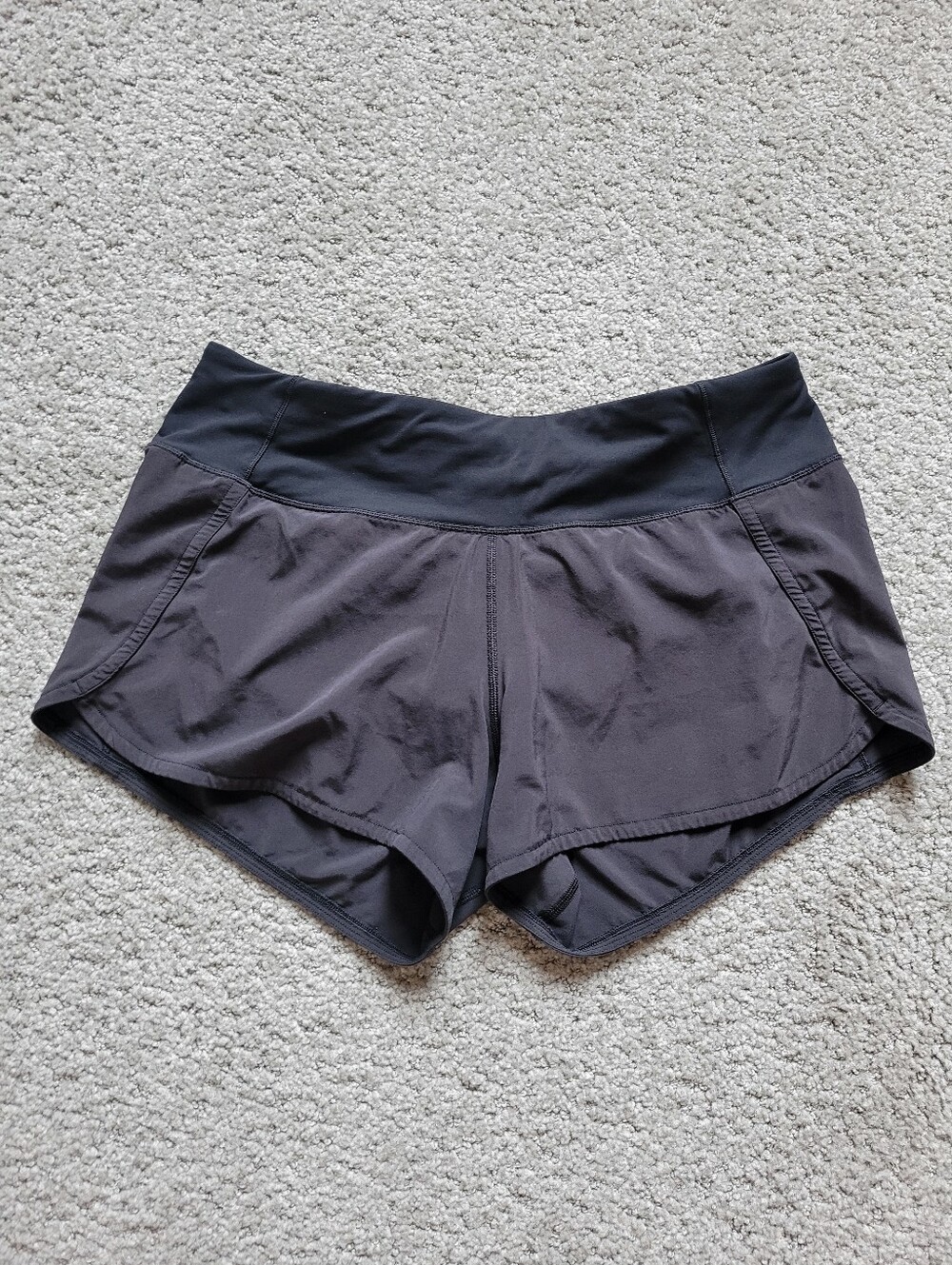 Lululemon Speed Up Low Rise Running Shorts Black Grey XS/Small